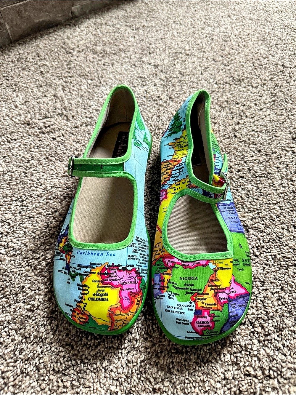 Hot Chocolate Designs Map Print Mary Jane Flats Green Multicolor Like New Womens